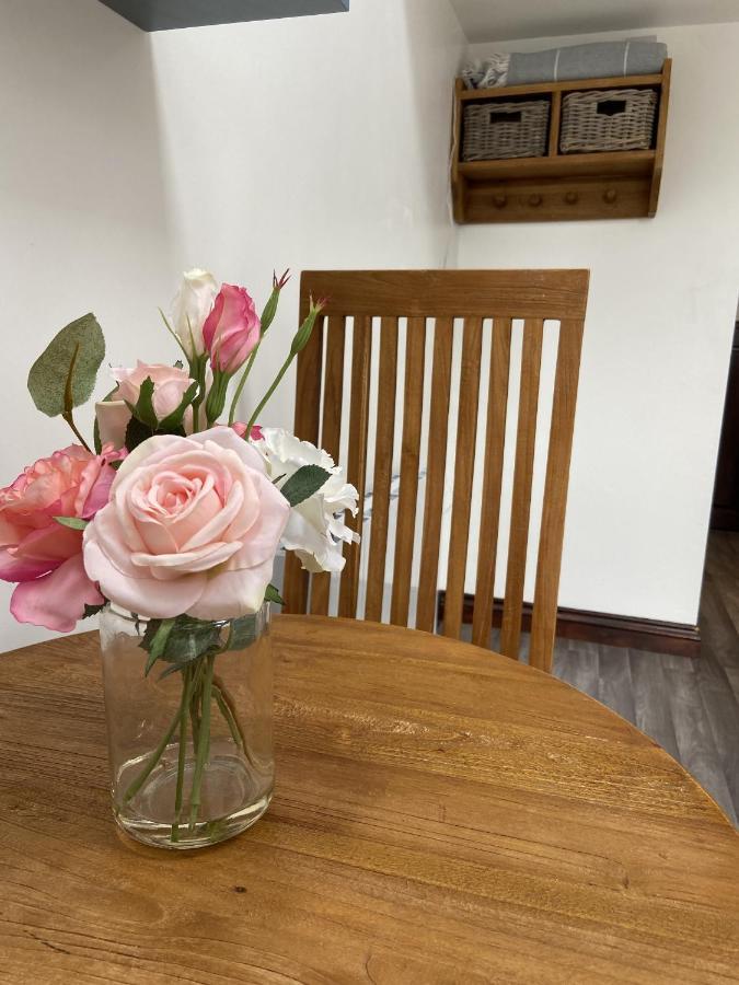 The Stables - Detached Cottage With Private Garden & Hot Tub سانت أوستيل المظهر الخارجي الصورة