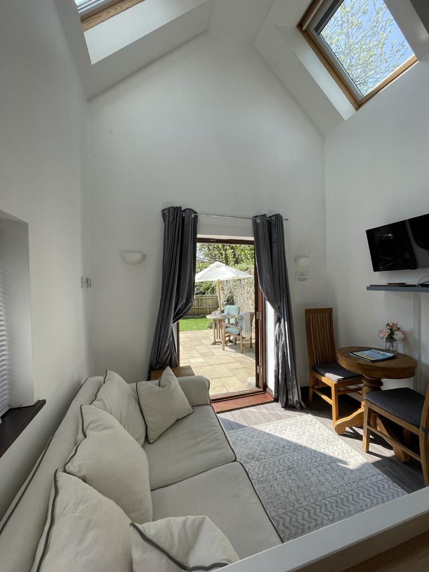 The Stables - Detached Cottage With Private Garden & Hot Tub سانت أوستيل الغرفة الصورة